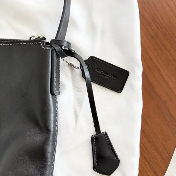 Coach Mott Messenger 33 - Picture 3 of 7